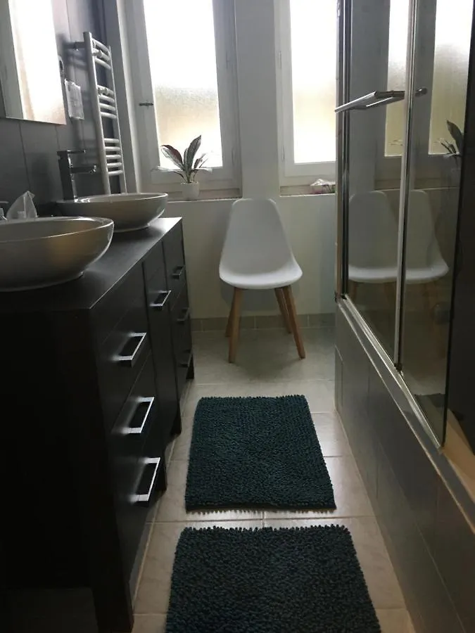 La Loge De Bellerive ,Esprit Design Et Deco Pour 6 Personnes Apartment 0*, Bellerive-sur-Allier France